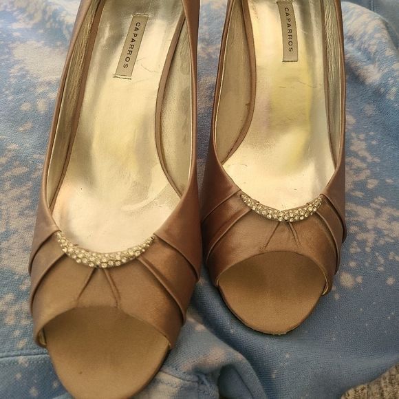 Caparros Taupe heels with bling - EUC worn once - 11W - Picture 3 of 8
